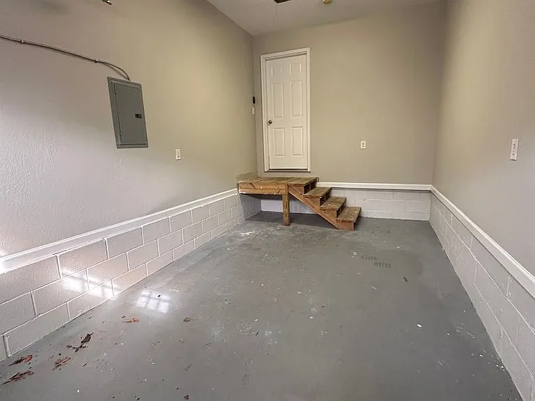Fox Springs Condos — Photo 36