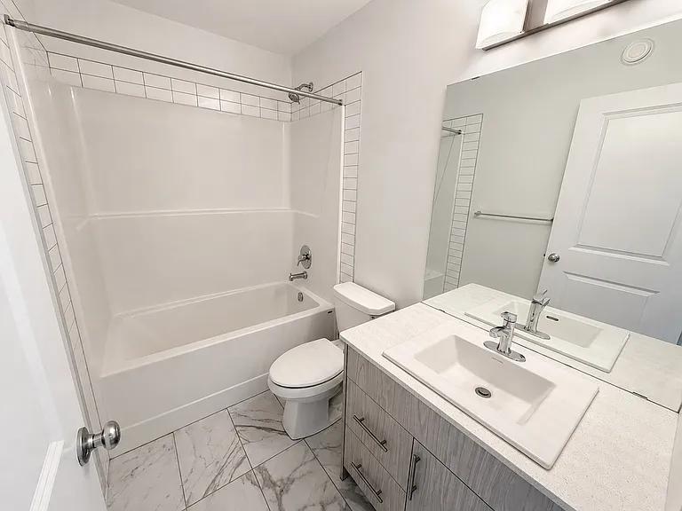 2957 Coughlan Grn SW — Photo 15