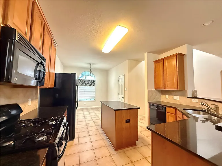 7323 Boerne Creek Dr — Photo 10