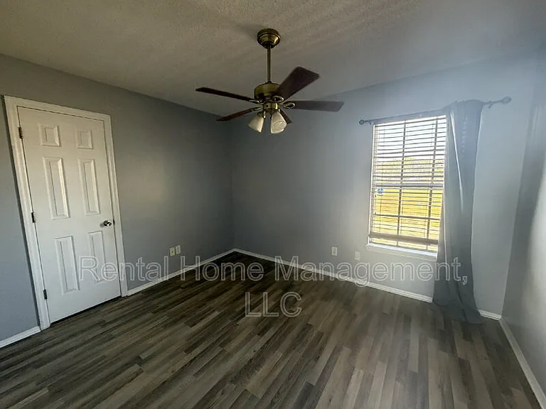 772 Olympic Cir #H2 — Photo 10