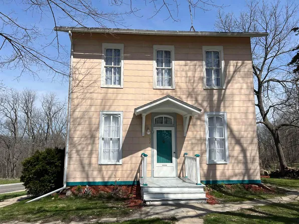 202 E Lincoln St, Mount Carroll, IL 61053