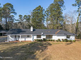632 2nd Ave NW, Magee, MS 39111