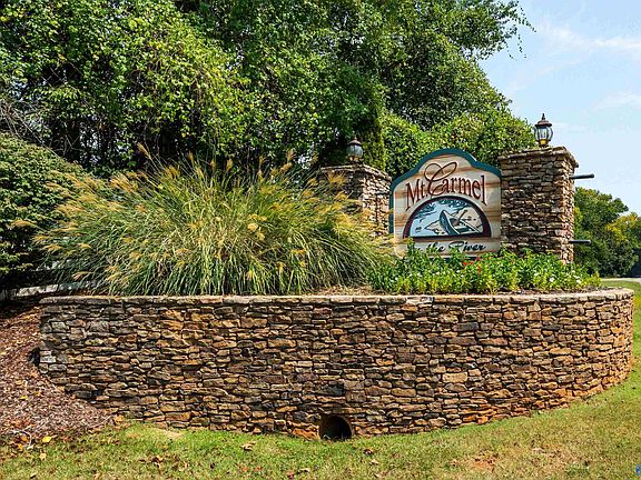 3rd image of 103 Saddle Cove Ct
