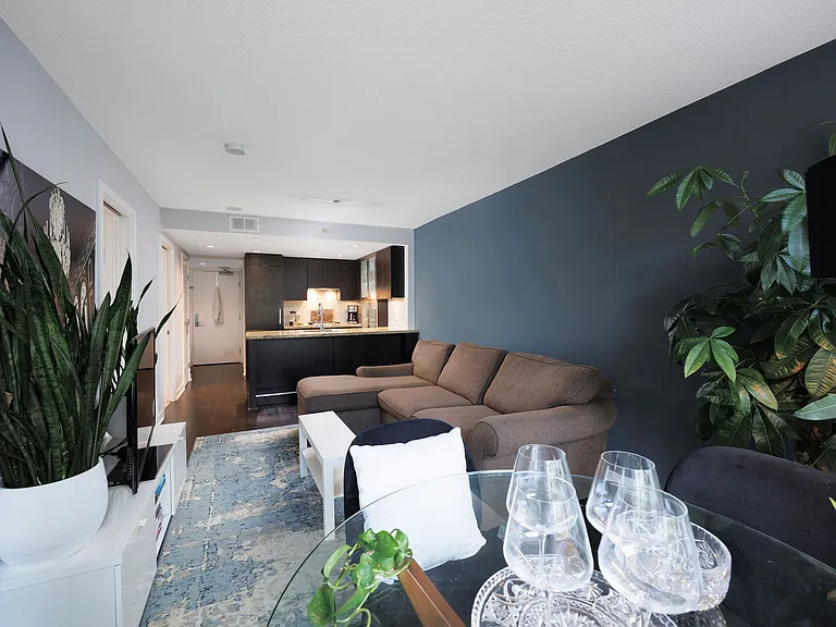 1055 Richards St #502 — Photo 4