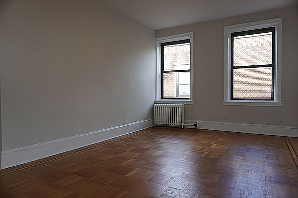 1st image of 901 Washington Ave #411