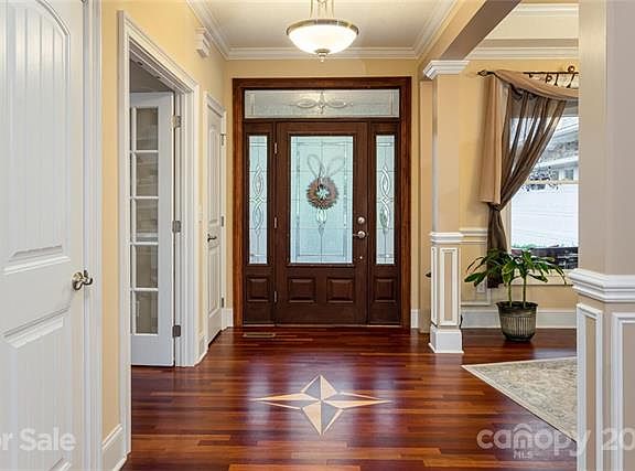4th image of 300 N Windsong Ln