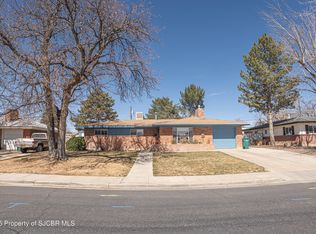 2125 Summit Dr, Farmington, NM 87401