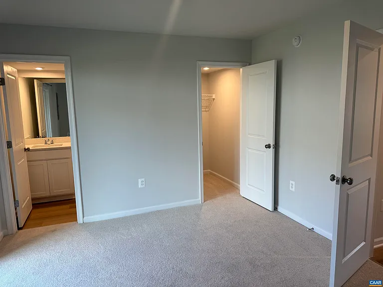 37 Laurin St — Photo 22