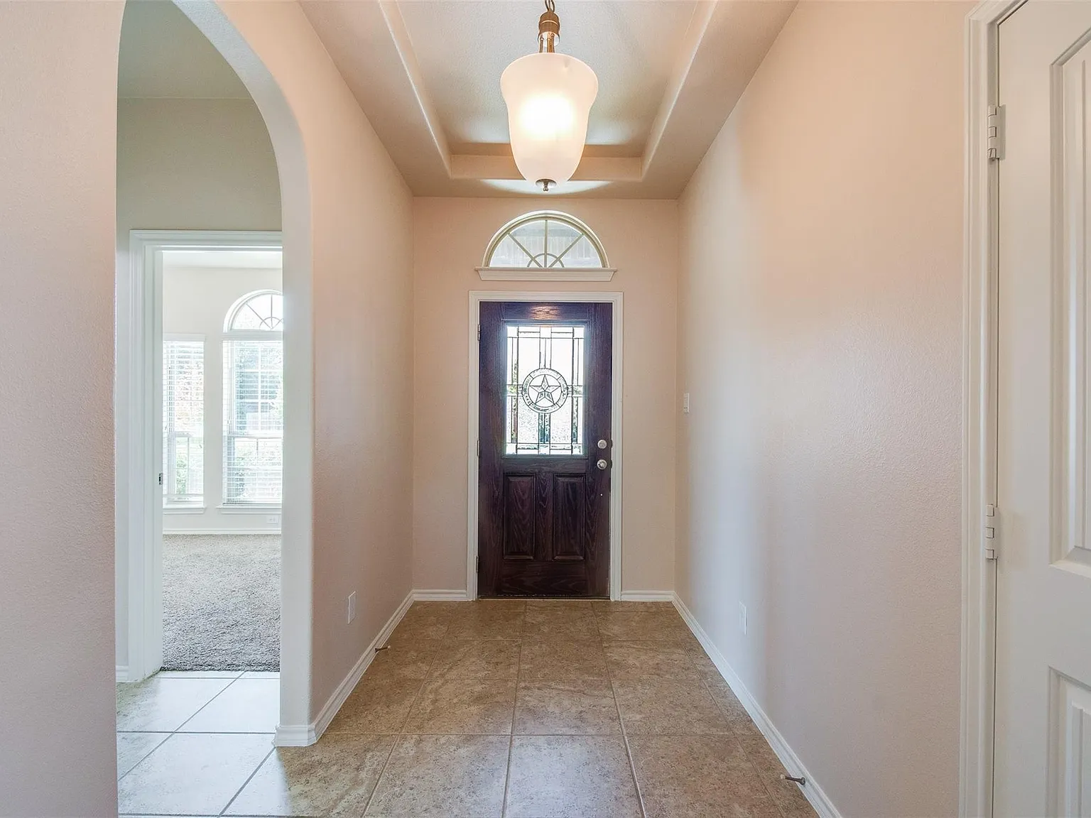3 bed, 1510 sqft, $2,200 — Photo 2