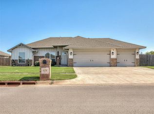 18156 Autumn Grove Dr, Edmond, OK 73012