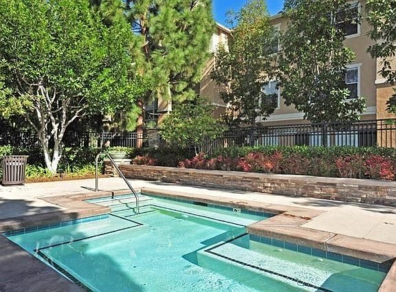 5th image of 9747 Stonecrest Blvd