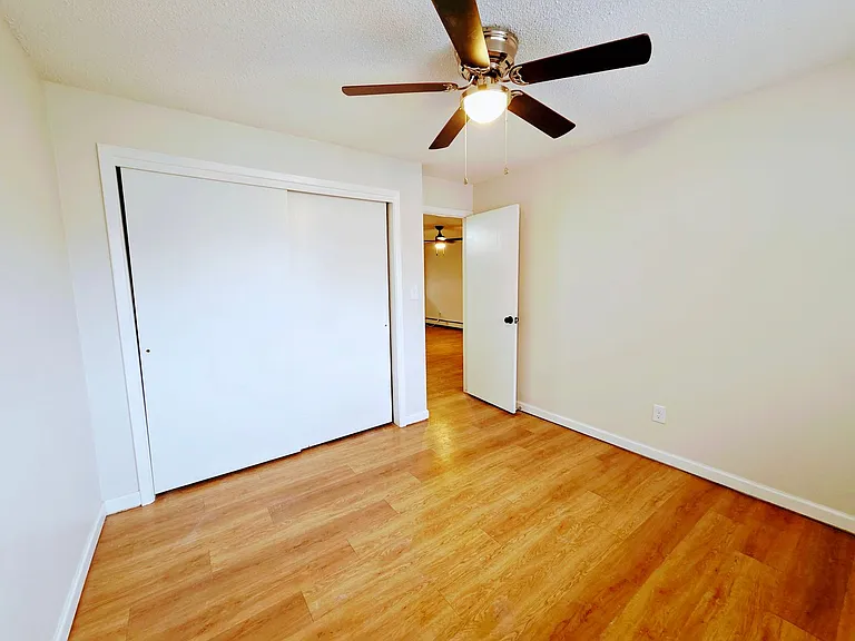 Mead Apartments — Photo 12