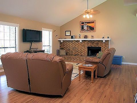 2nd image of 2214 Country Oaks Dr