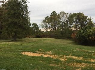 2713 Cypress St, Parkersburg, WV 26101