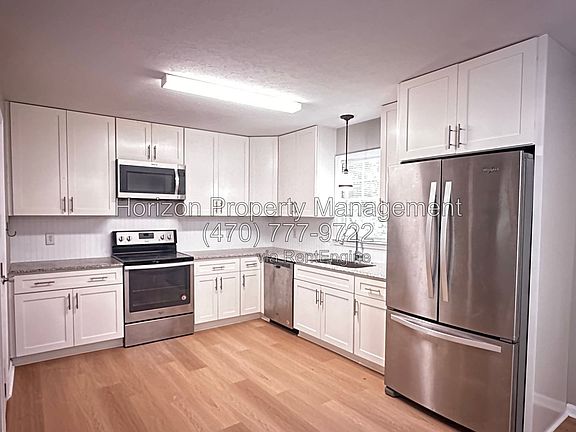 5th image of 4014 White Oak Ct NW