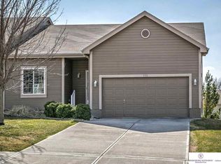 1111 Edward St, Papillion, NE 68046