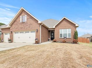 509 Foxridge Dr SW, Hartselle, AL 35640