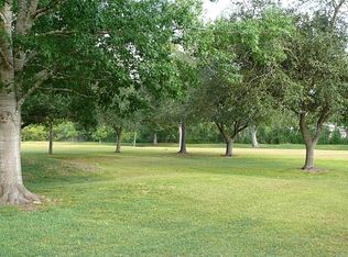 6730 Heron Ln, Pearland, TX 77584
