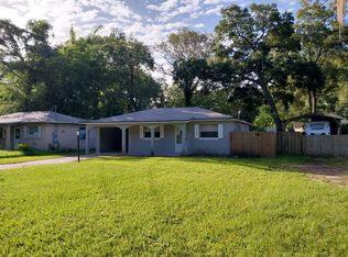 25828 Pinehurst St, Mount Plymouth, FL 32776