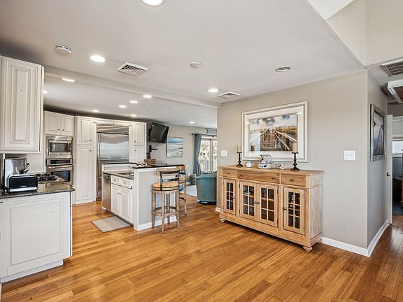5th image of 3802 Westminster Ln