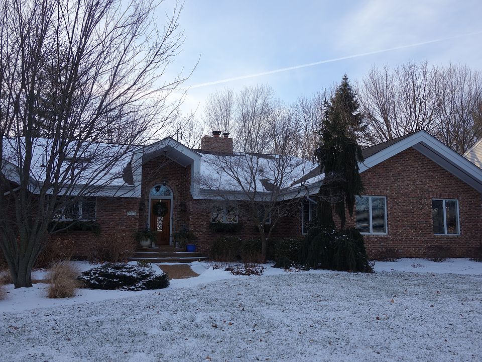 1st image of 904 Southernview Dr N