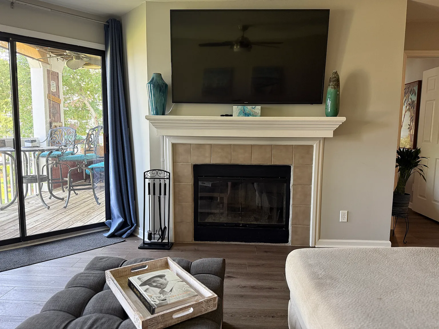 3 bed, 1186 sqft, $3,300 — Photo 3
