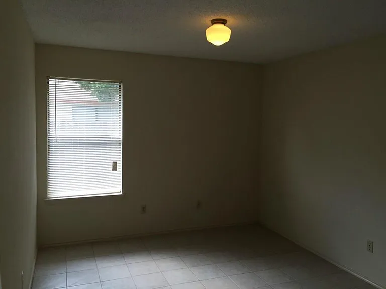 607 Luther Dr #B — Photo 6