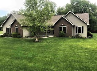 532 N Haag Rd, Montgomery, IN 47558