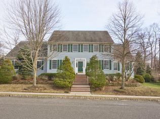 26 Presidential Path, Atlantic Highlands, NJ 07716