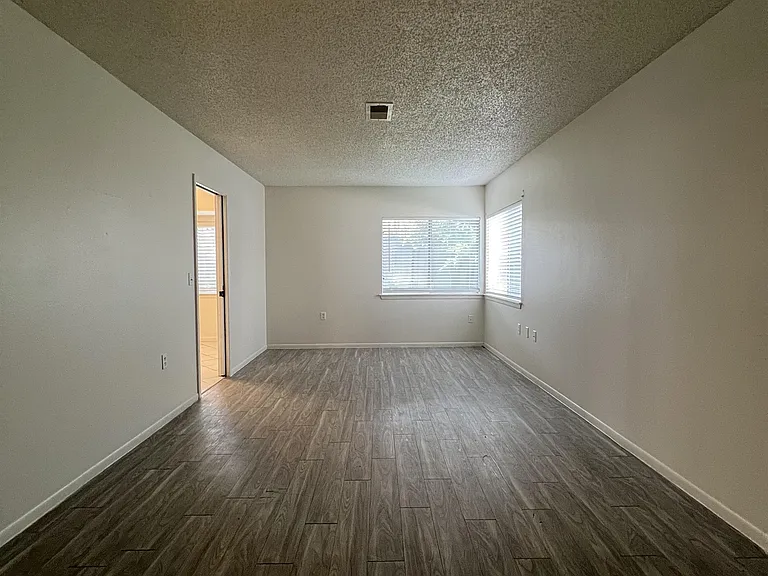 9123 Alpine Trail St — Photo 33