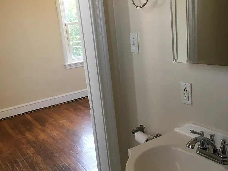 3426 W Grace St #11 — Photo 11