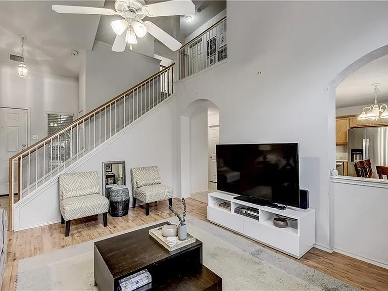 11515 James B Connolly Ln — Photo 5