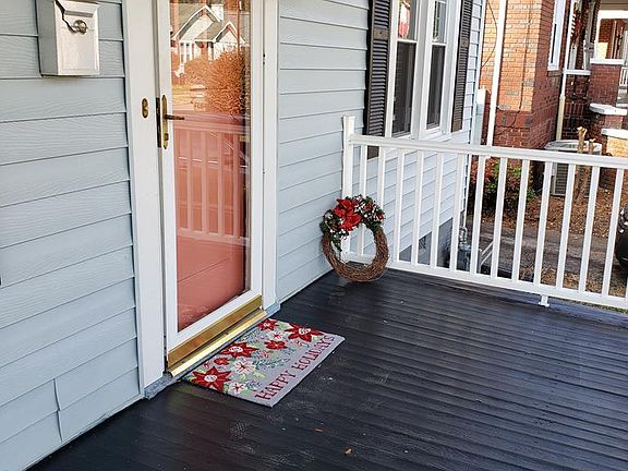 5th image of 220 Montague St