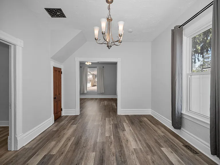 508 E 9th Ave — Photo 9