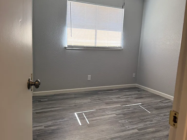 151 20th Century Blvd #11 — Photo 9
