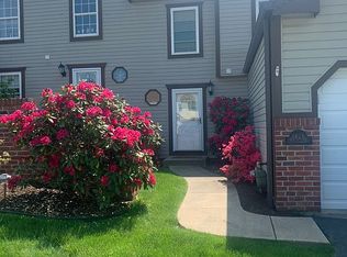 1421 Lexington Dr, Lawrence, PA