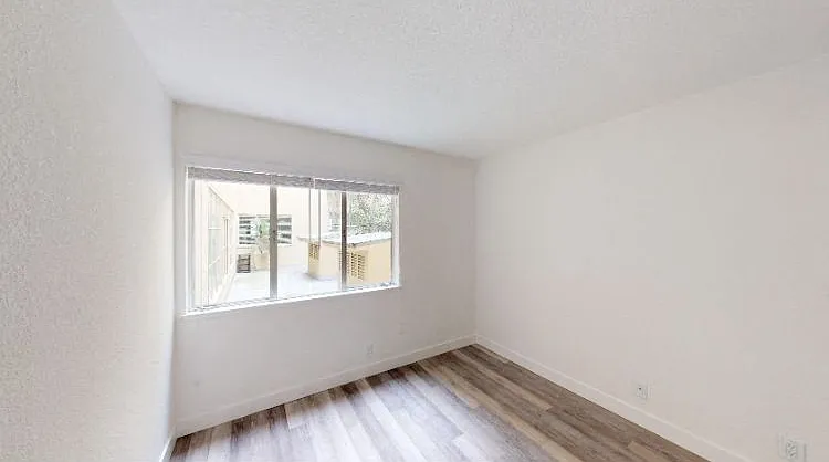 2200 Jackson St — Photo 26