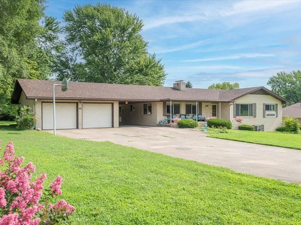 1743 E Mcclernon Street, Springfield, MO 65803