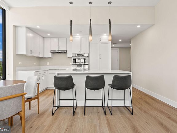 5th image of 801 N Fairfax St #209