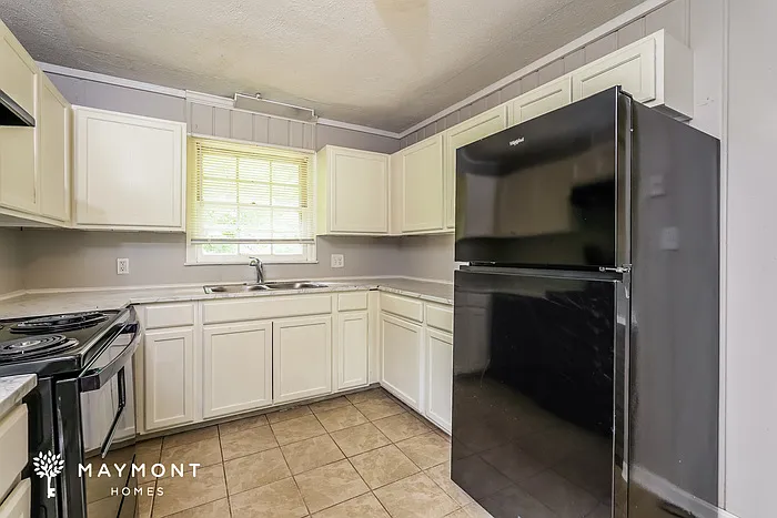 2326 Kaywood Ln — Photo 8