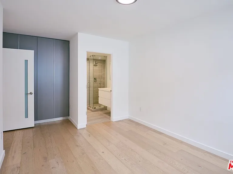 11785 Gateway Blvd #2 — Photo 5