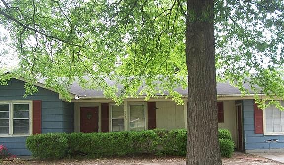 3rd image of 1149 Lourdes St