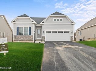 19 Magnolia Dr, Clifton Park, NY 12065