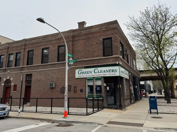 935 W Grace St #B, Chicago, IL 60613