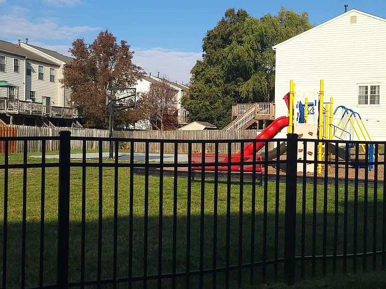 1533 S Rambling Way — Photo 13