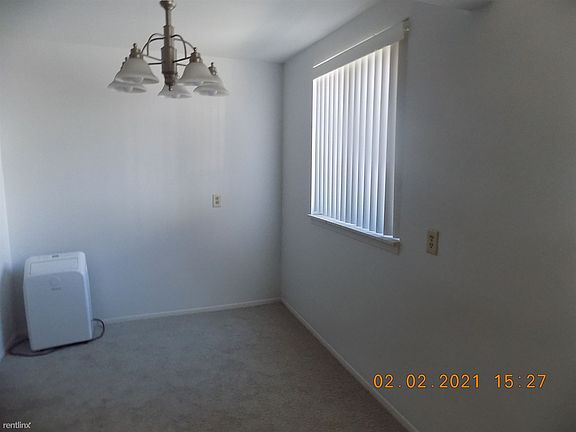 5th image of 435 Riviera Dr Unit 33