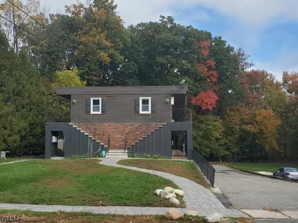 60 Star Lake Rd #5, Bloomingdale, NJ 07403