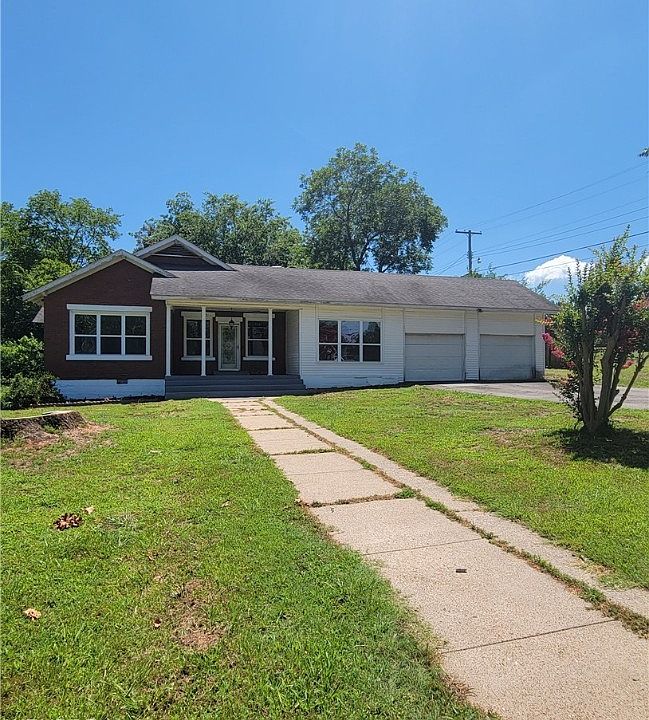 215 S 5th St, Paris, AR 72855 Zillow