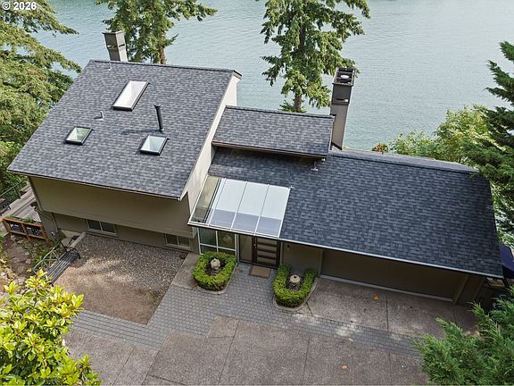 4th image of 2236 Summit Ct