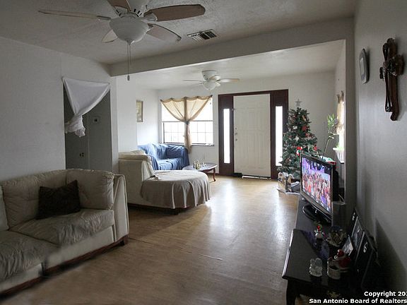 4th image of 1063 Leahy St
